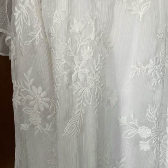 Romantic Peasant Blouse by CeCe - Picture 6 of 16